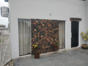 Casa de hóspedes nos Carianos perto do aeroporto